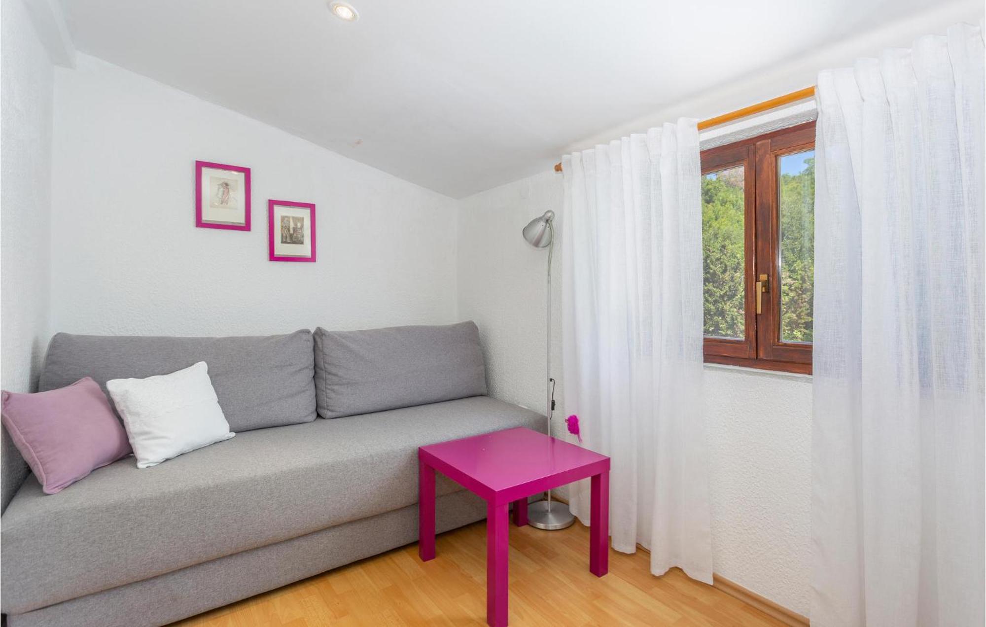 Beautiful Apartment In Omisalj With Kitchen Esterno foto